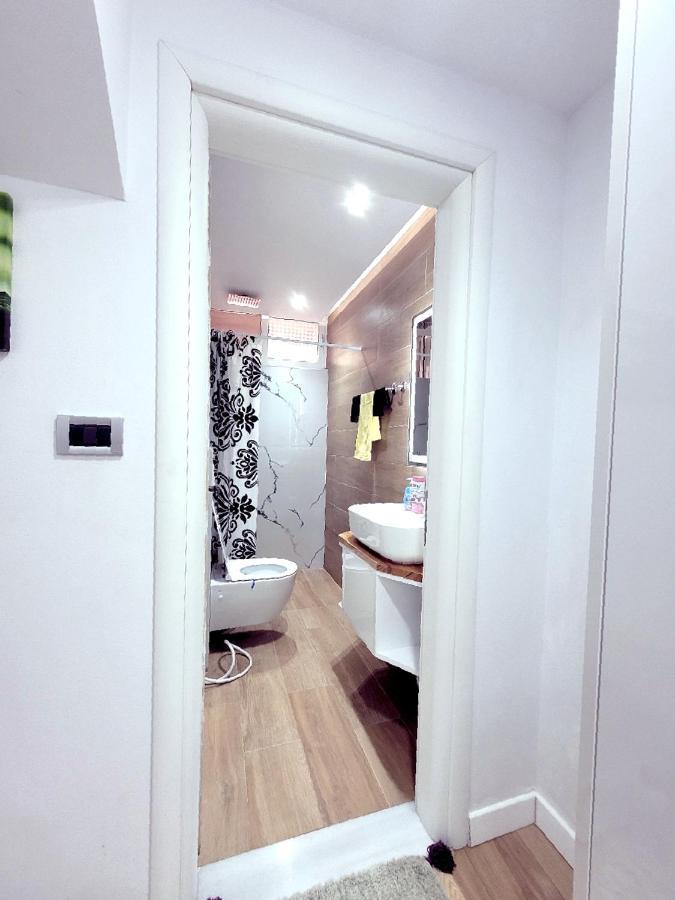 Loi Apartment Sarandë 외부 사진